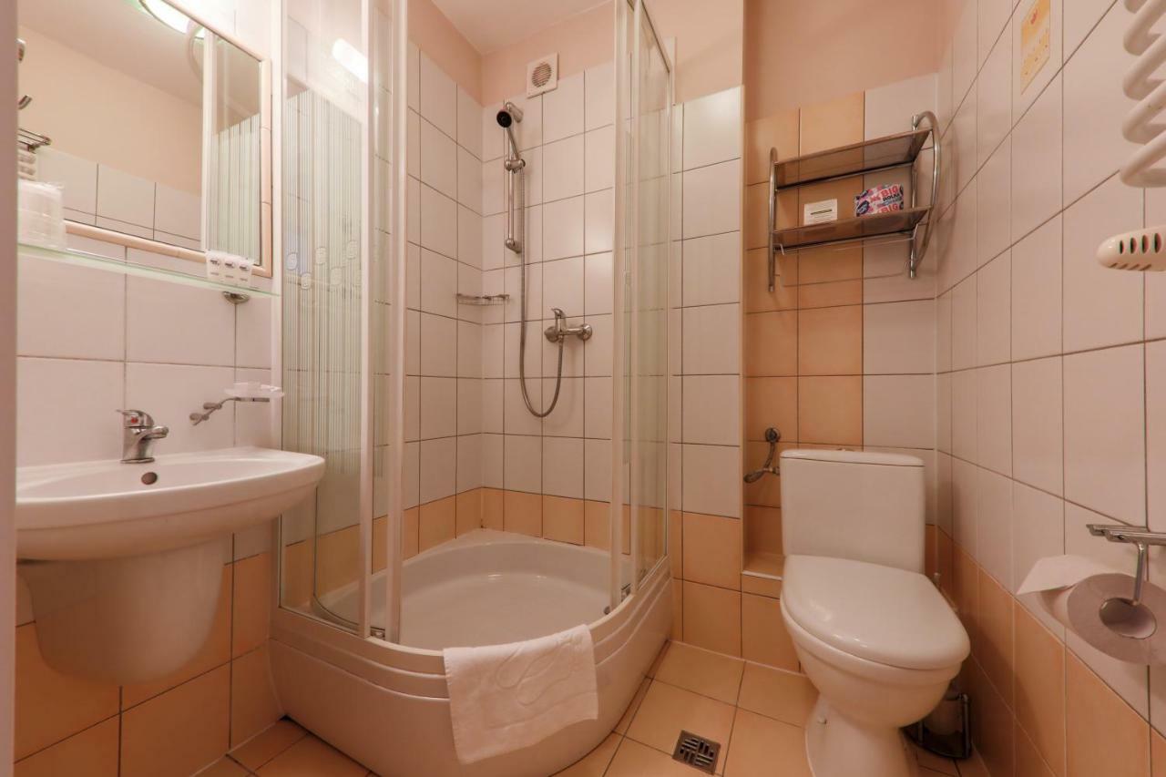 Hotel *** Nat Wisla Ngoại thất bức ảnh